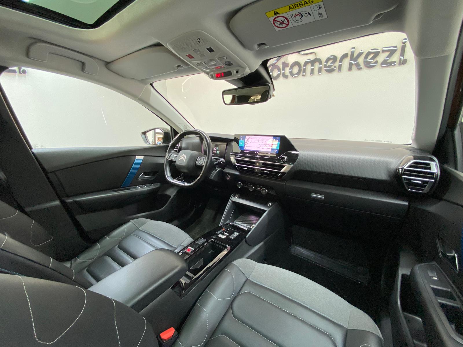 CITROEN E-C4 23